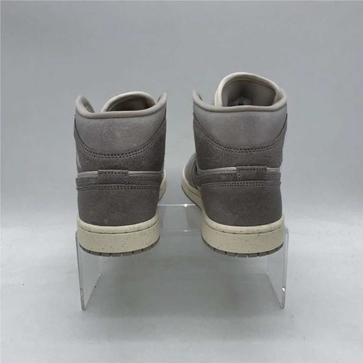 Nike shoes - Air Jordan 1 Mid SE - IB7010 001 - Gray 2