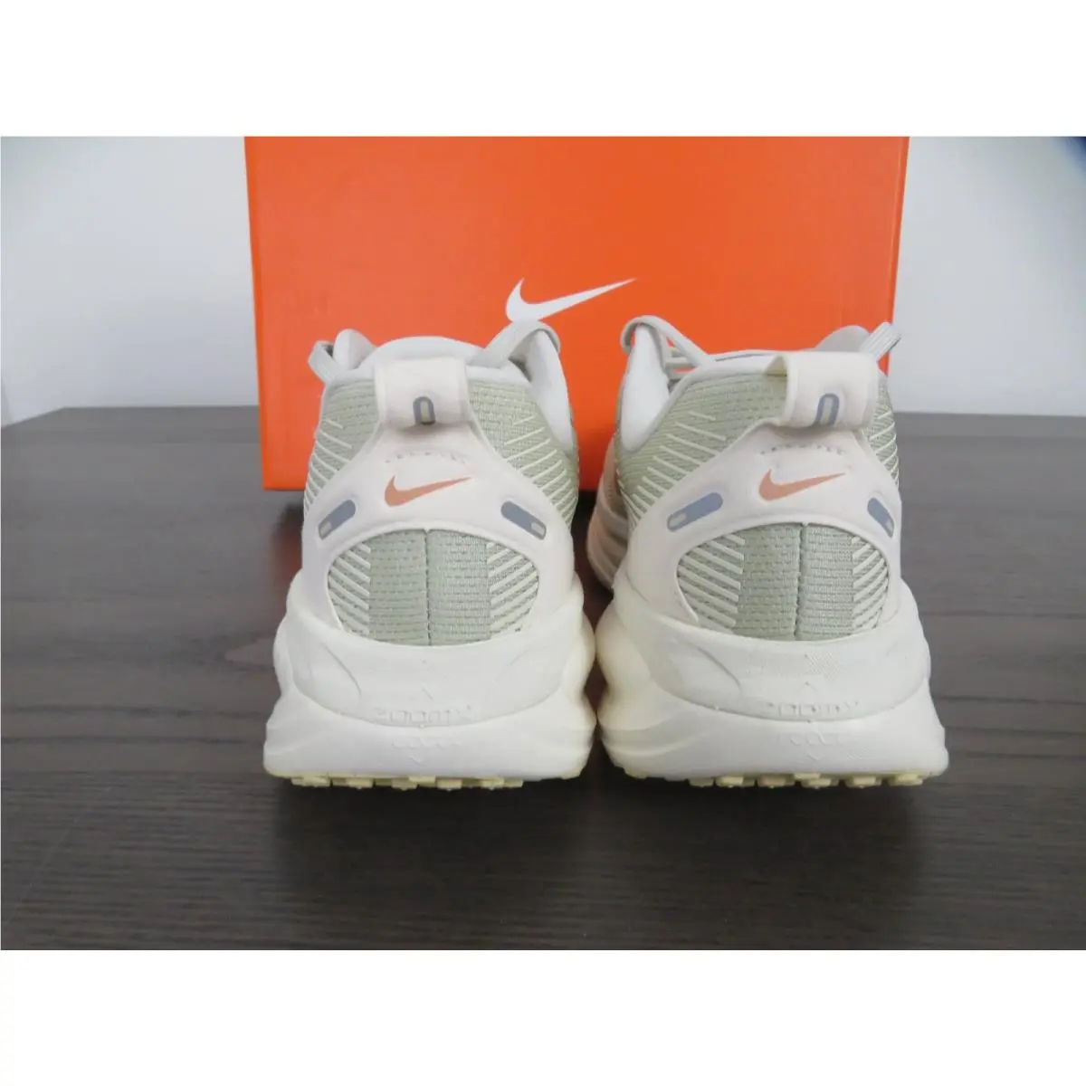 Nike shoes - Nike Vomero 18 - Vomero - Gray 3