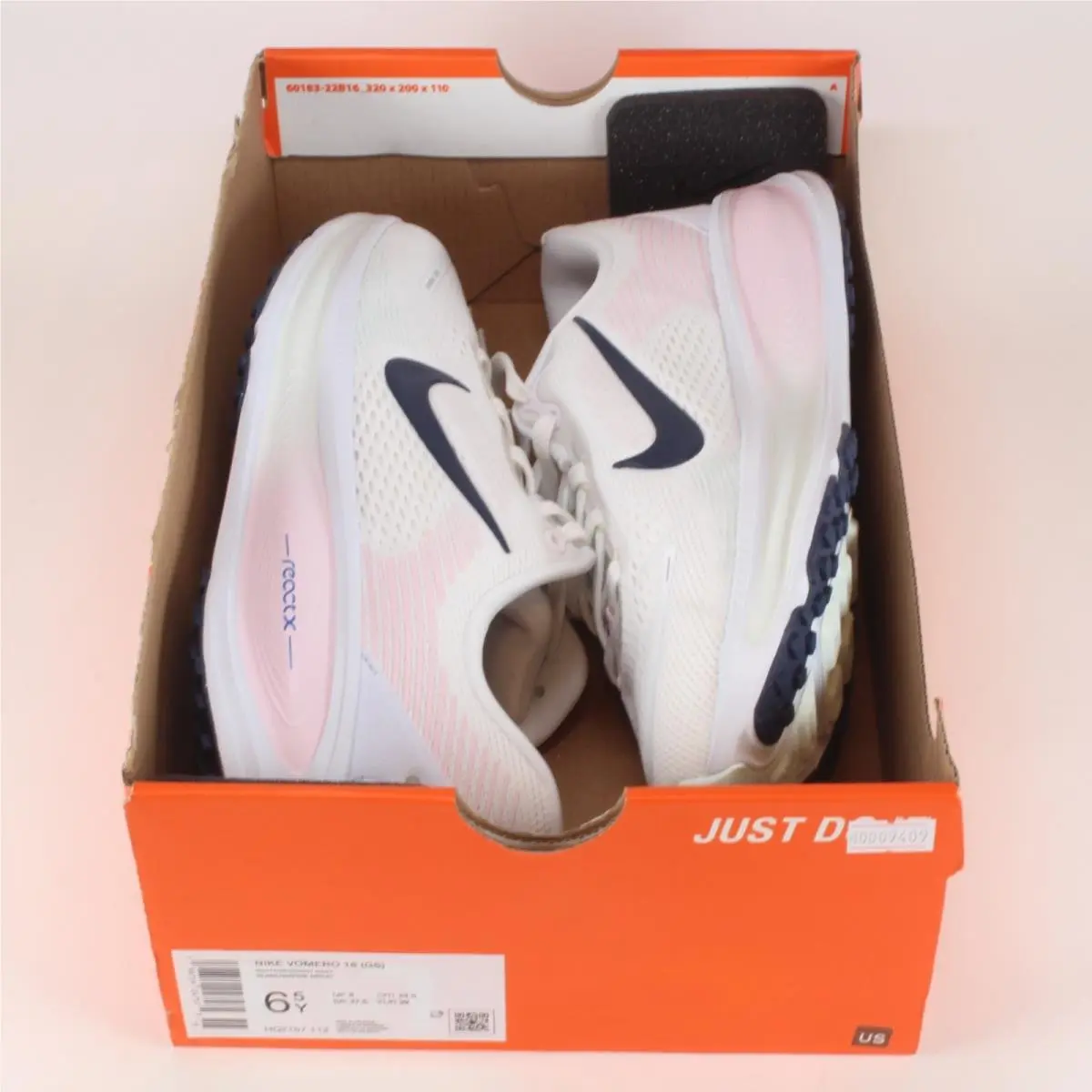 Nike shoes - Nike Vomero 18 - Vomero - HQ2157-112 - White 7