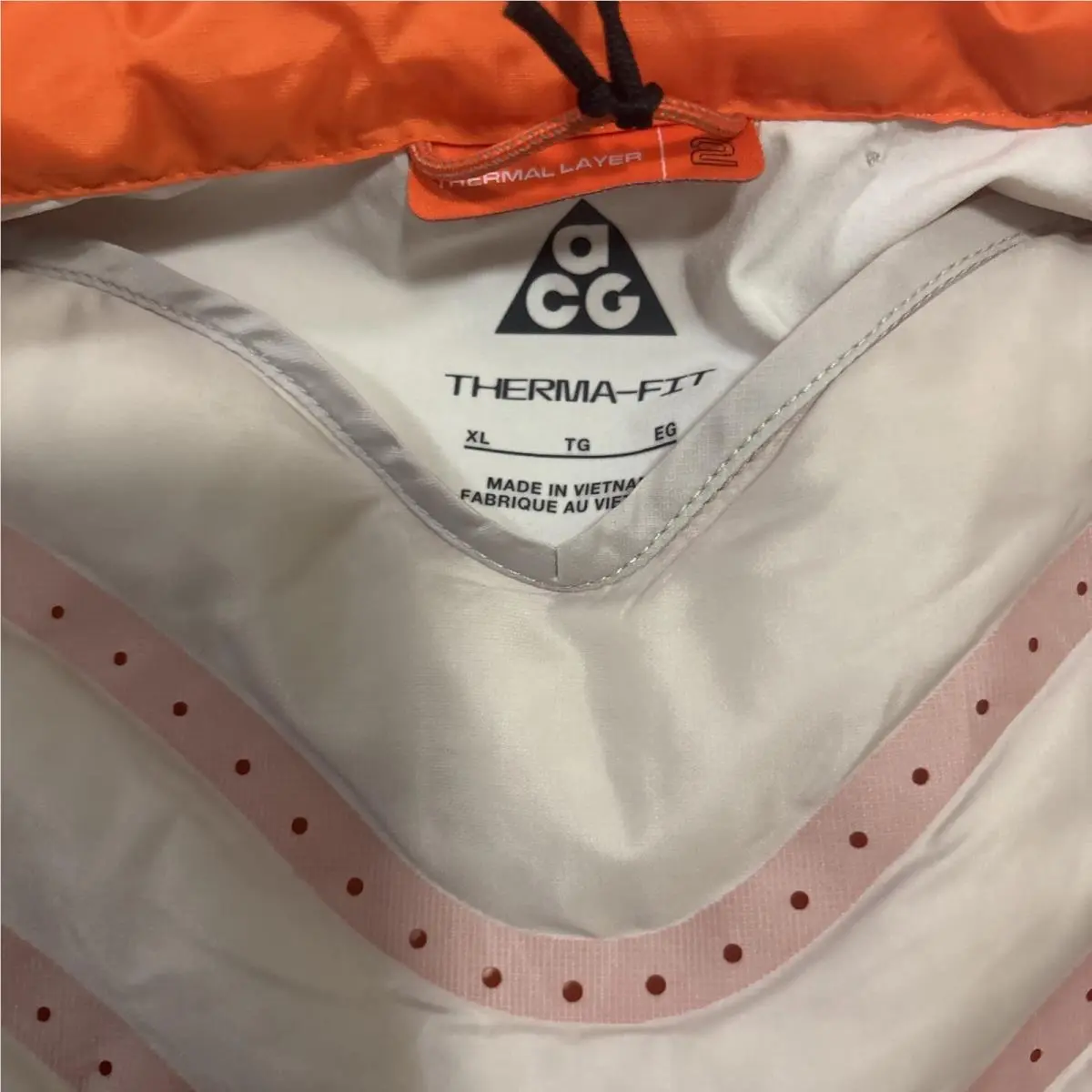 Nike clothing - Orange (UPC: 0198488839547) 9