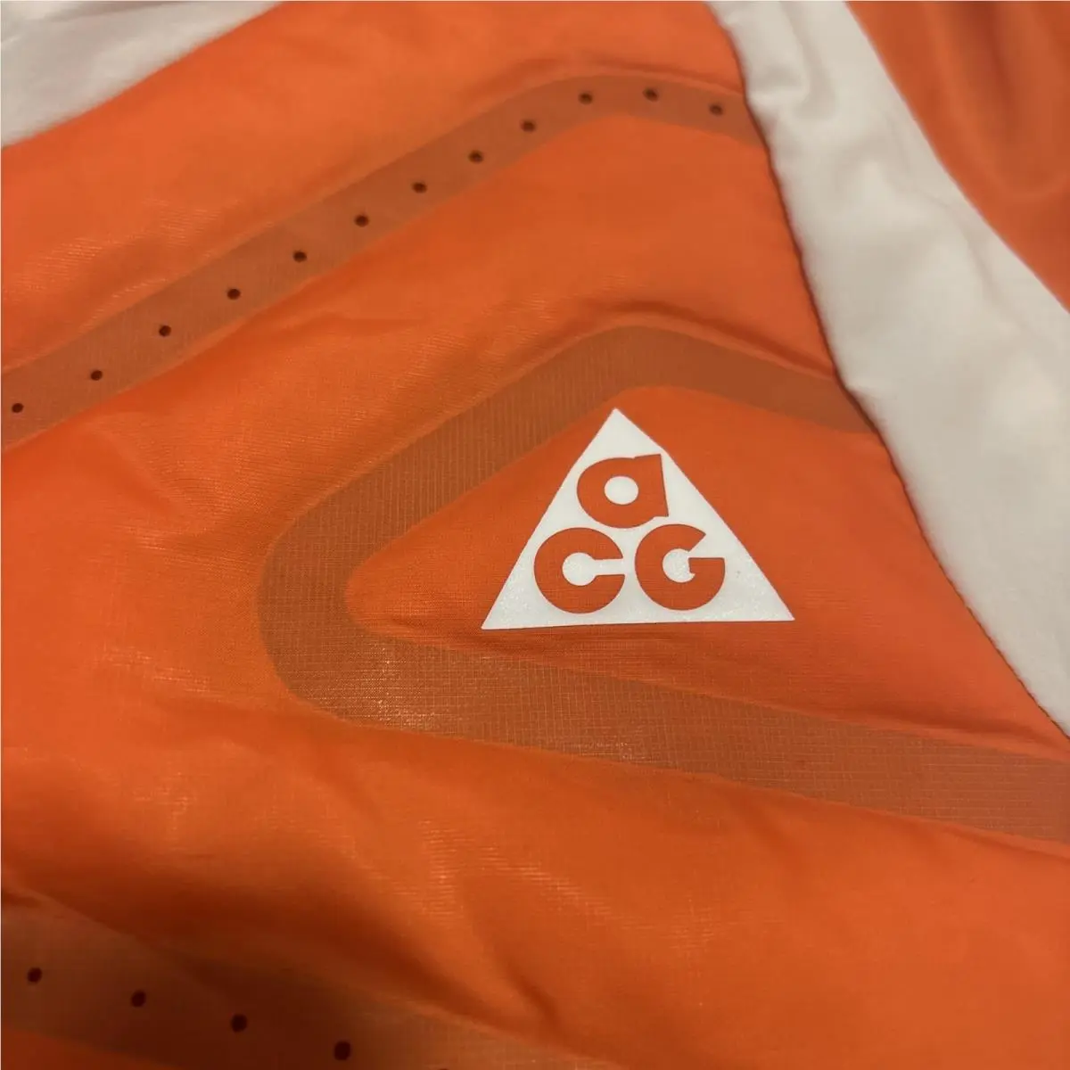 Nike clothing - Orange (UPC: 0198488839547) 2