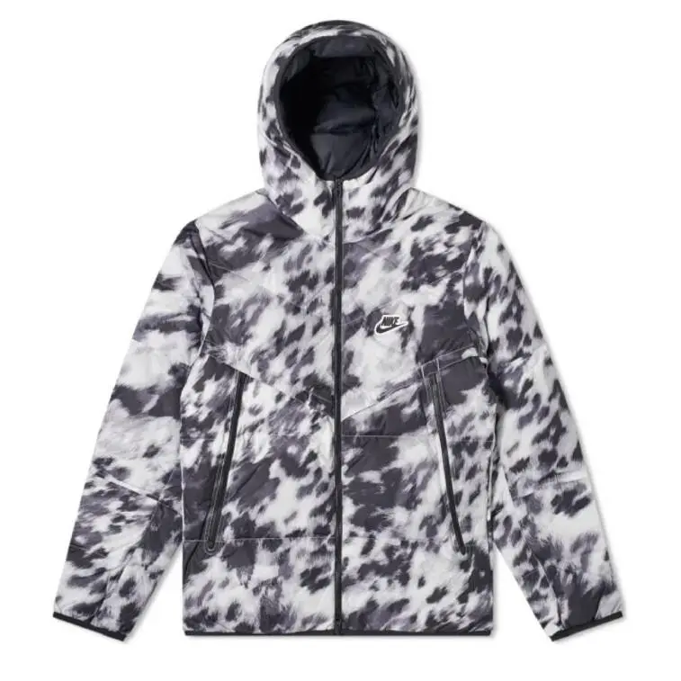 Nike clothing - Black and White (UPC: 194494631519) 3