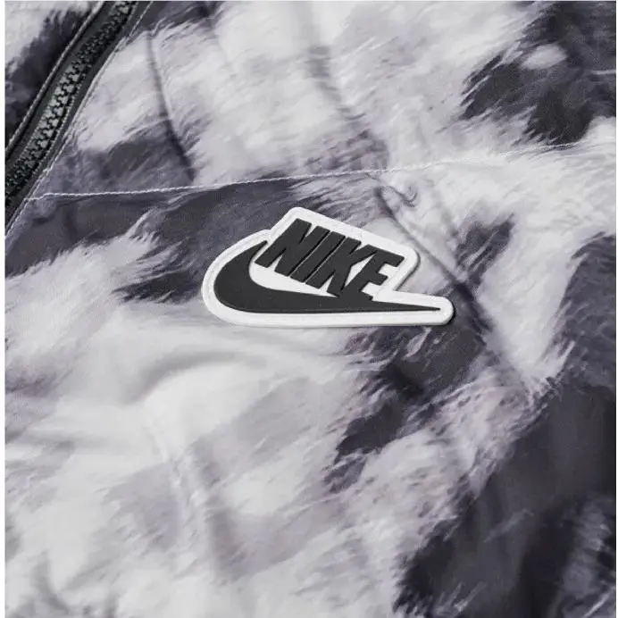 Nike clothing - Black and White (UPC: 194494631519) 5