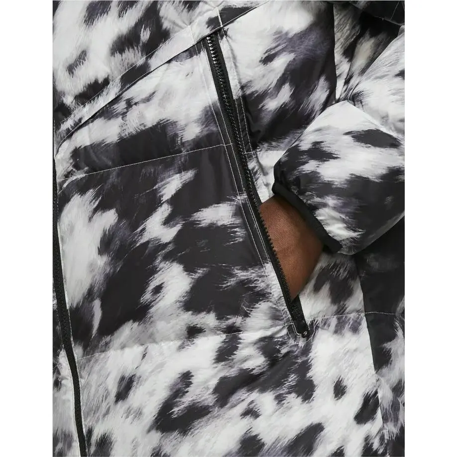 Nike clothing - Black and White (UPC: 194494631519) 6