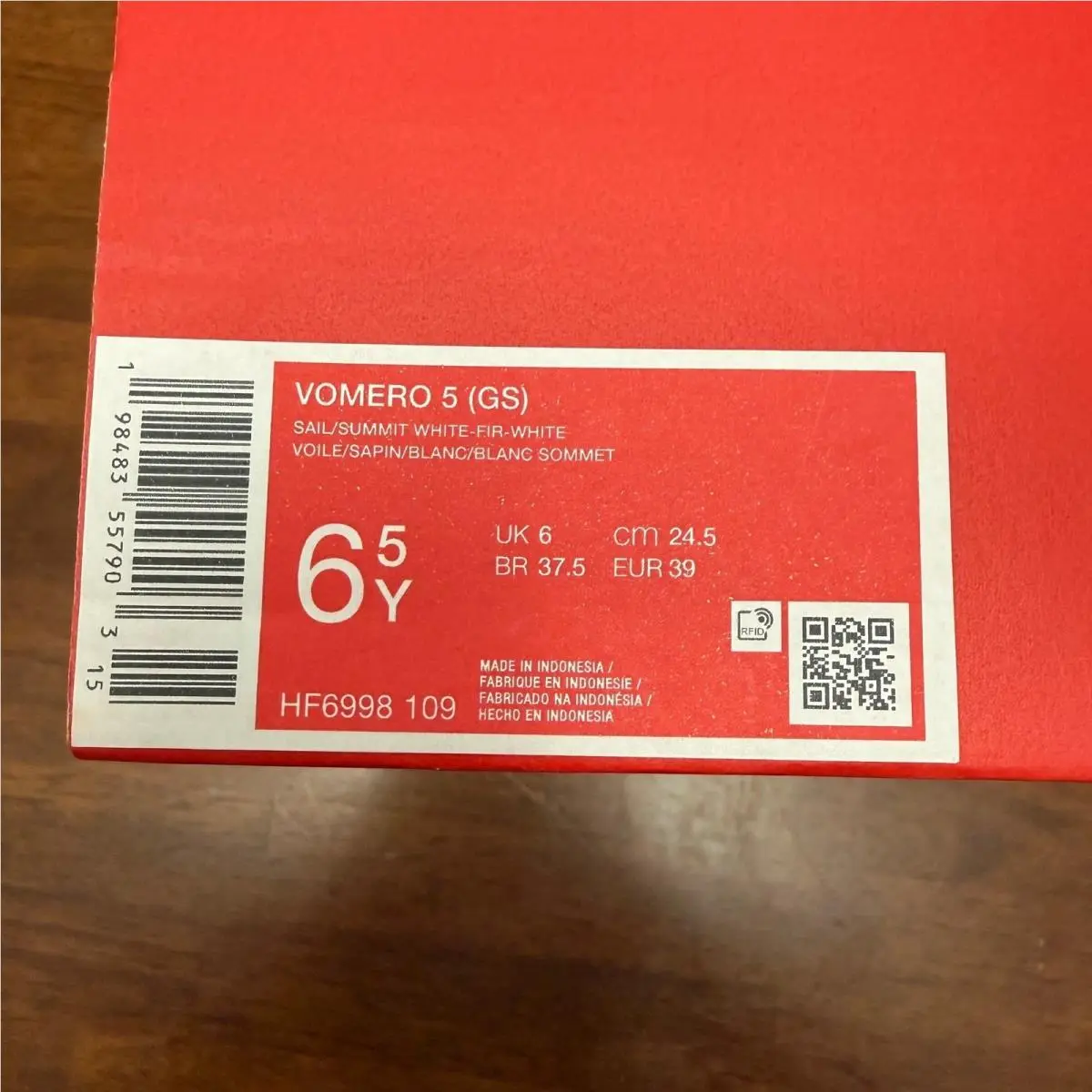 Nike shoes - Nike Vomero 5 - Vomero - White 1
