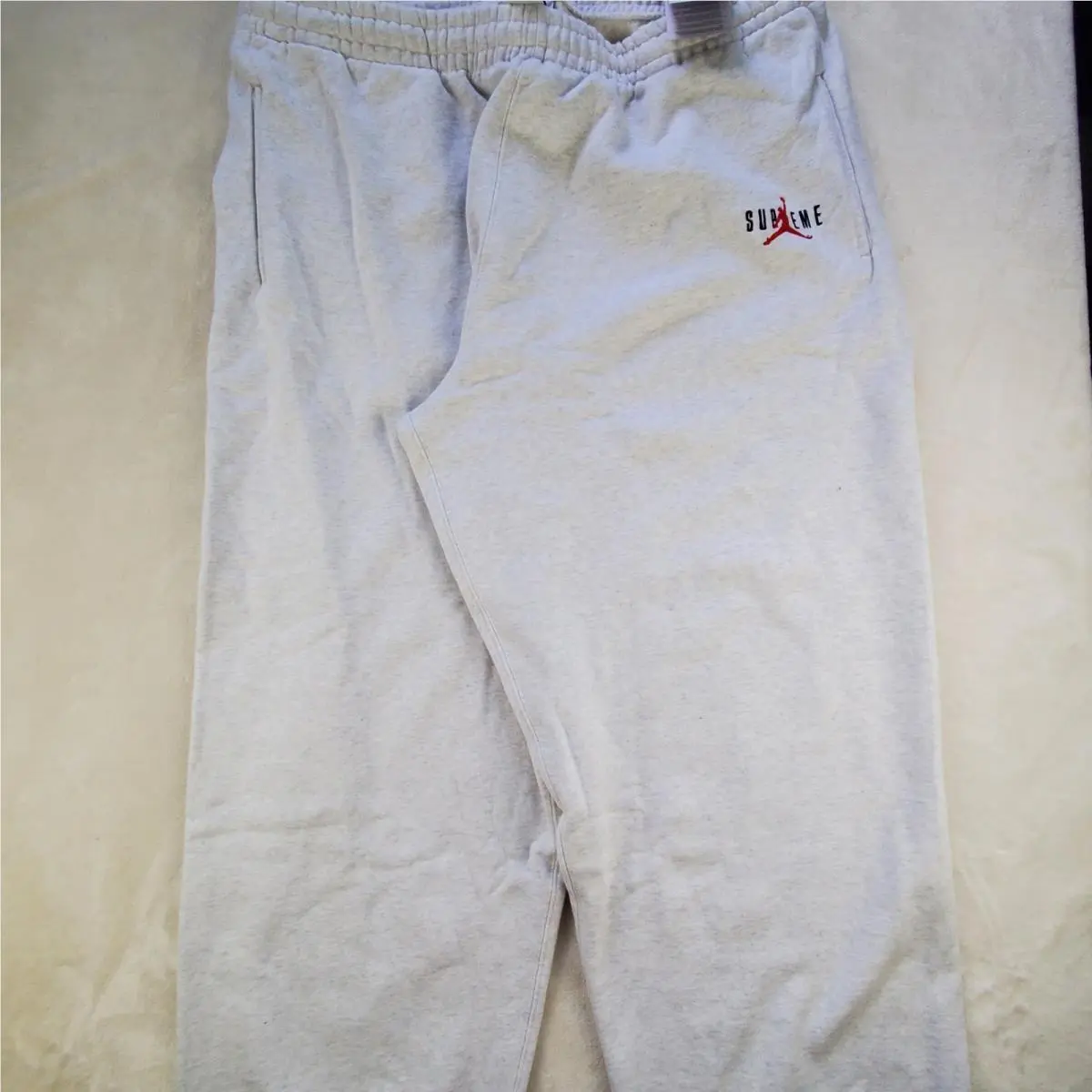 Nike clothing - Supreme Jordan Sweatpants - Supreme Sweatpants - HF0838-051 - Gray 0