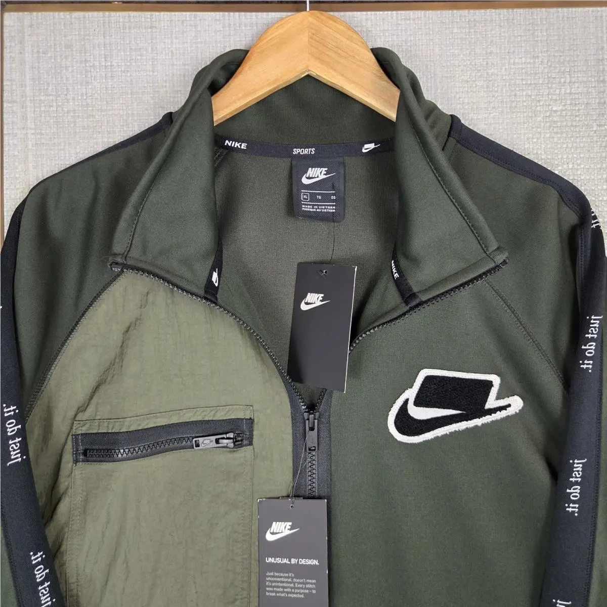 Nike clothing - golf casual long sleeve water wind long sleeve swoosh jacket windbreaker full zip men`s size dri-fit drifit nike basketball olive drab OD green 2019 deadstock NOS 2019 model - Green 1