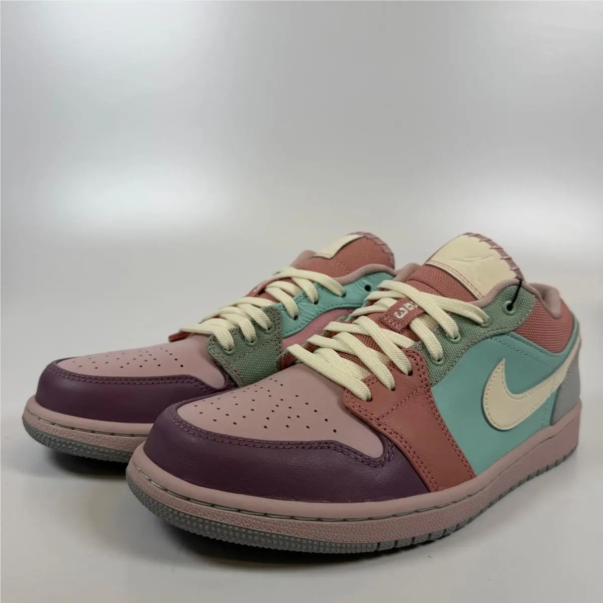 Air Jordan 1 Low SE Easter Pastel Champagne DJ5196-615 Mens Size 9.5 by Nike
