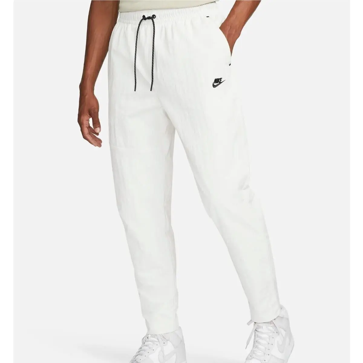 Sportswear Tech Essentials Men`s Woven Joggers DQ4343-030 Size Small by Nike