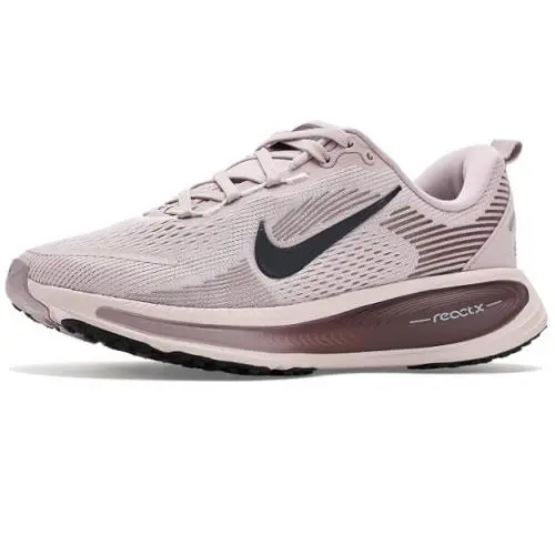 Nike Big Girls Vomero 18 ` Road Sneakers Size 7Y