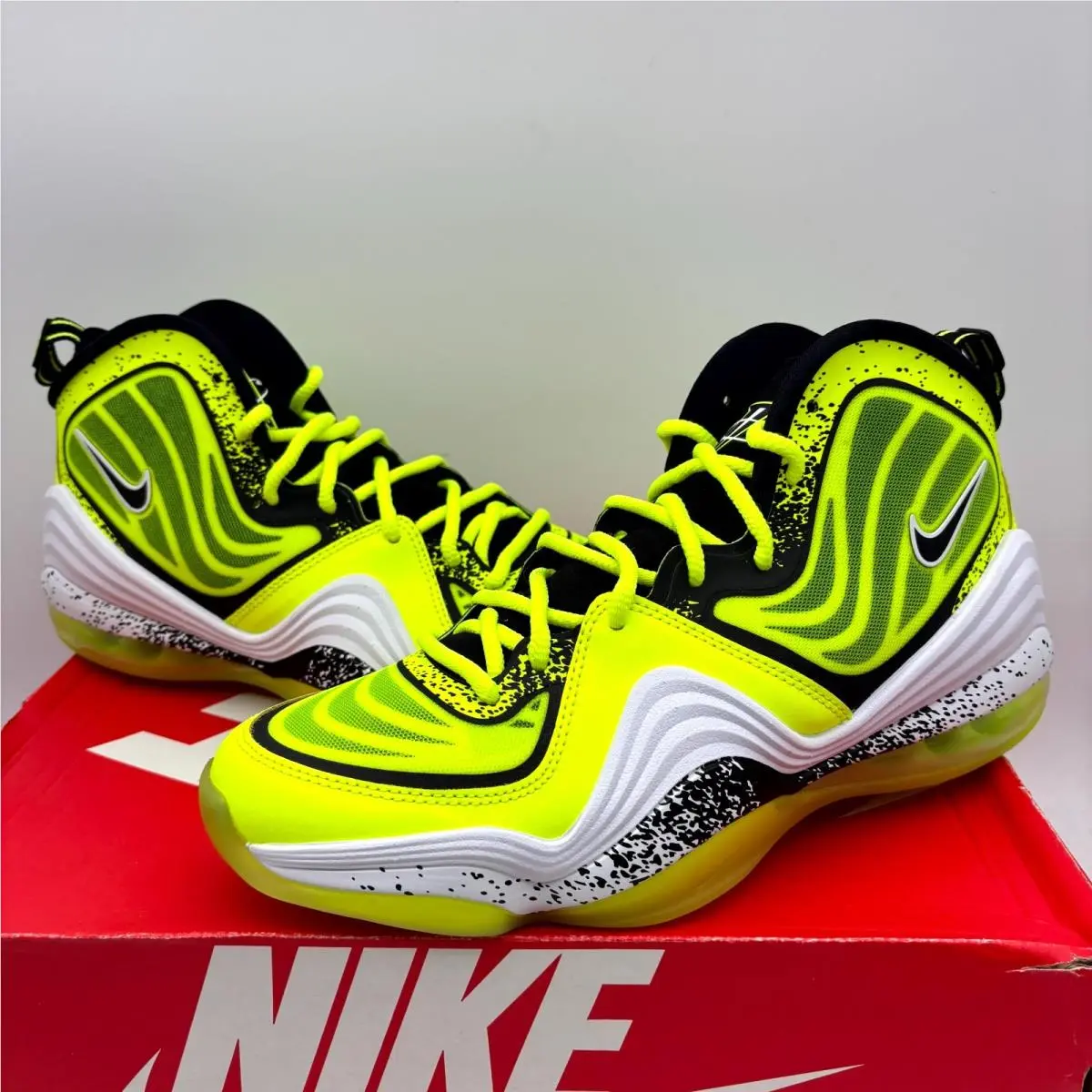 Nike shoes - Nike Penny V 628568-701 - Penny - 628568-701 - Volt Black White (UPC: 887229343329) 4