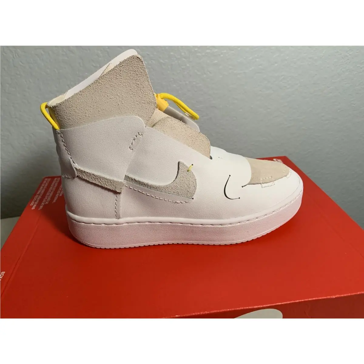 Women`s  Vandalised LX `chrome Yellow` BQ3610-100 Sz. 5 NO Lid by Nike
