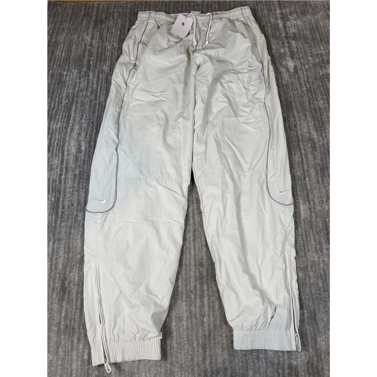 Track Pants Mens Medium White Solo Swoosh Loose Fit Taper Leg Stacked by Nike