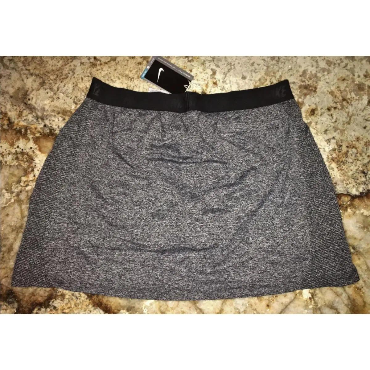 Nike clothing - 725780 - 725780 - Black, Main: Black (UPC: 884802852605) 1