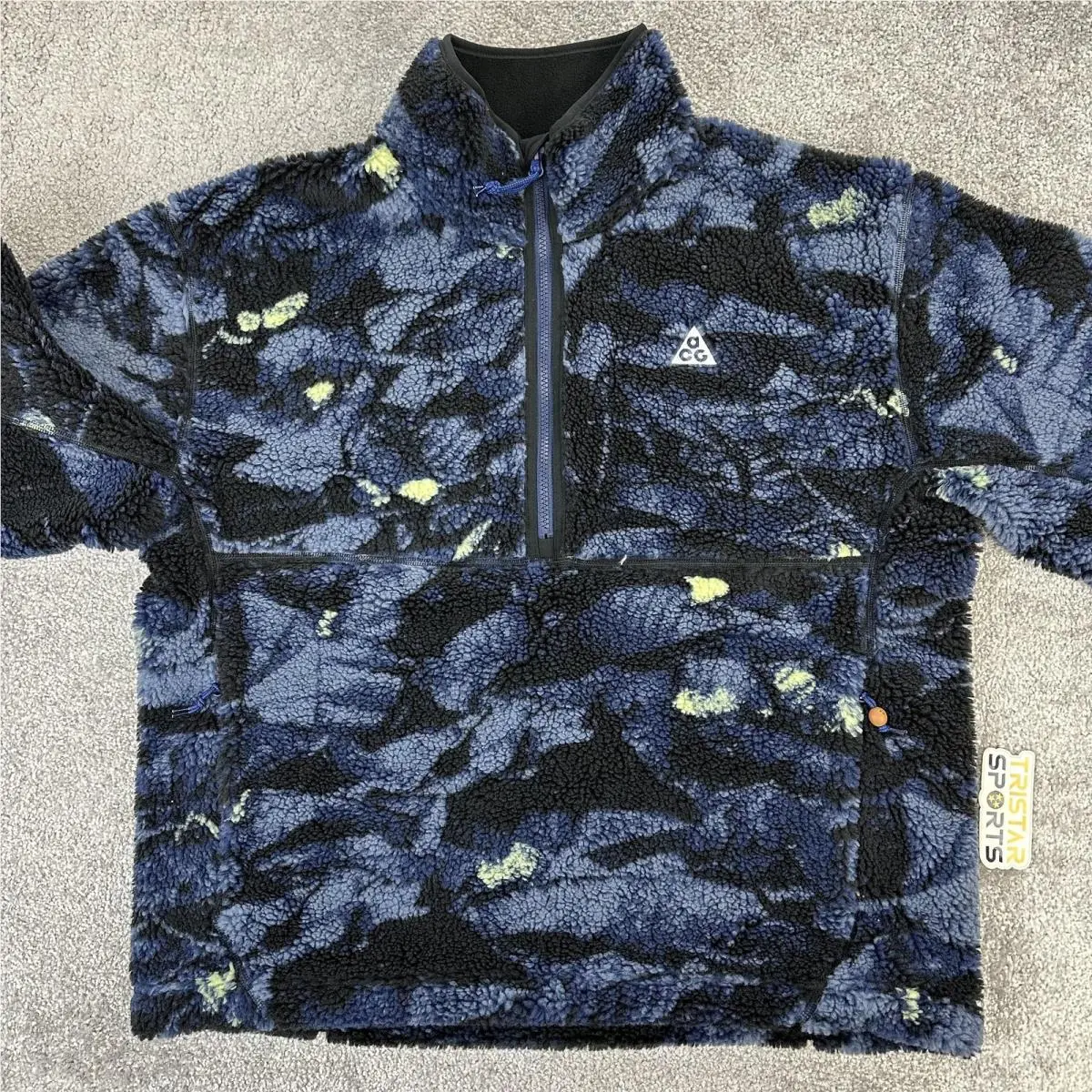 Nike clothing - Blue (UPC: 197860044067) 1