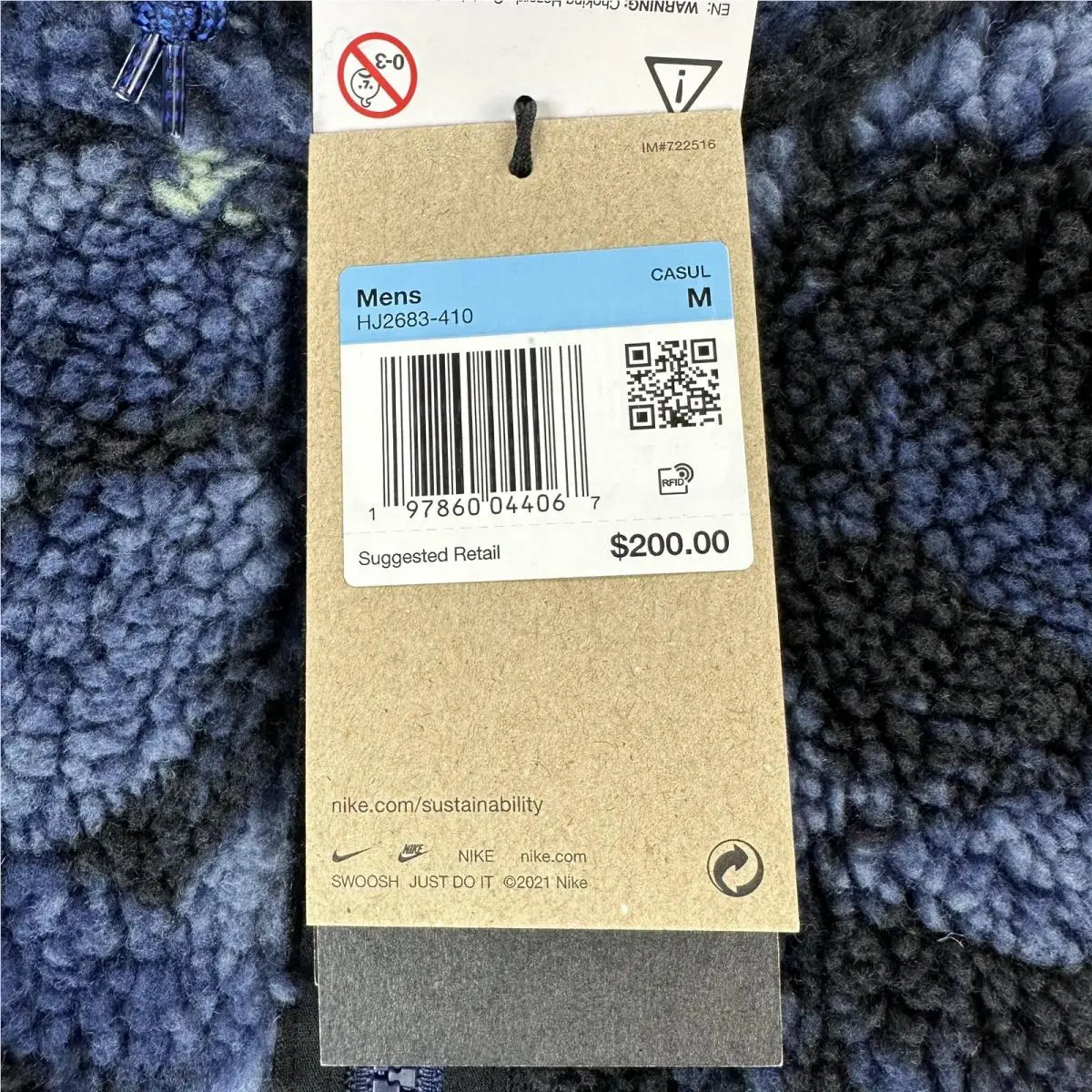 Nike clothing - Blue (UPC: 197860044067) 9