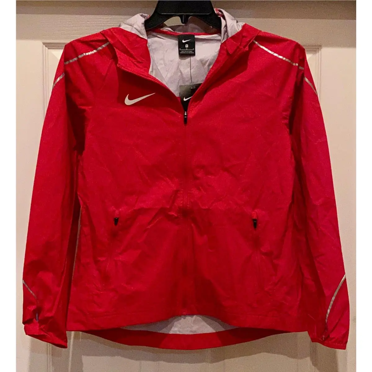 Nike clothing - NIKE Woven HyperShield Lightweight - Woven HyperShield Lightweight - AJ3657 - Red, Main: Red (UPC: 885178966767) 0