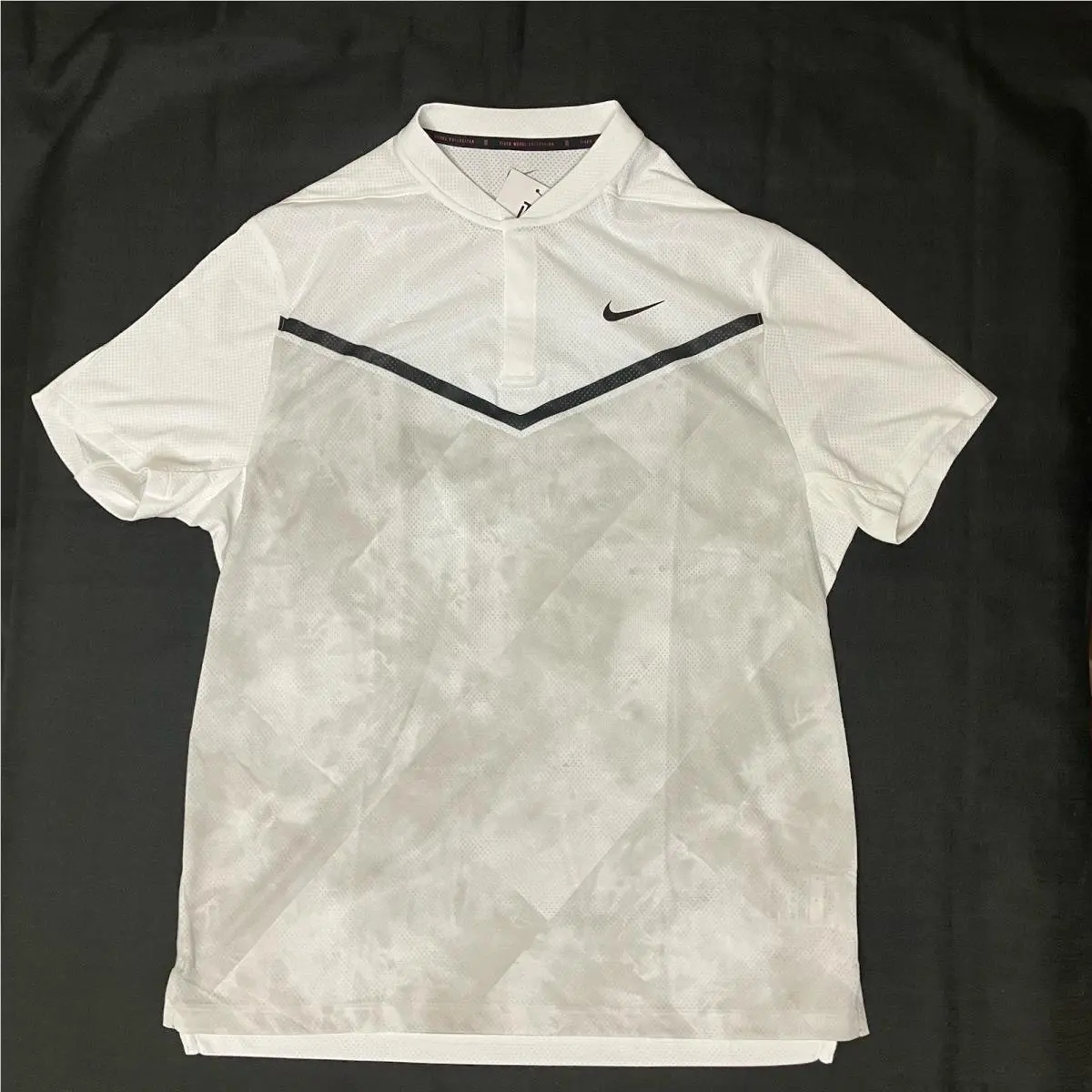 Nike clothing - Tiger Woods ADV Chevron Print Windrunner - White Smoke Grey Black 3