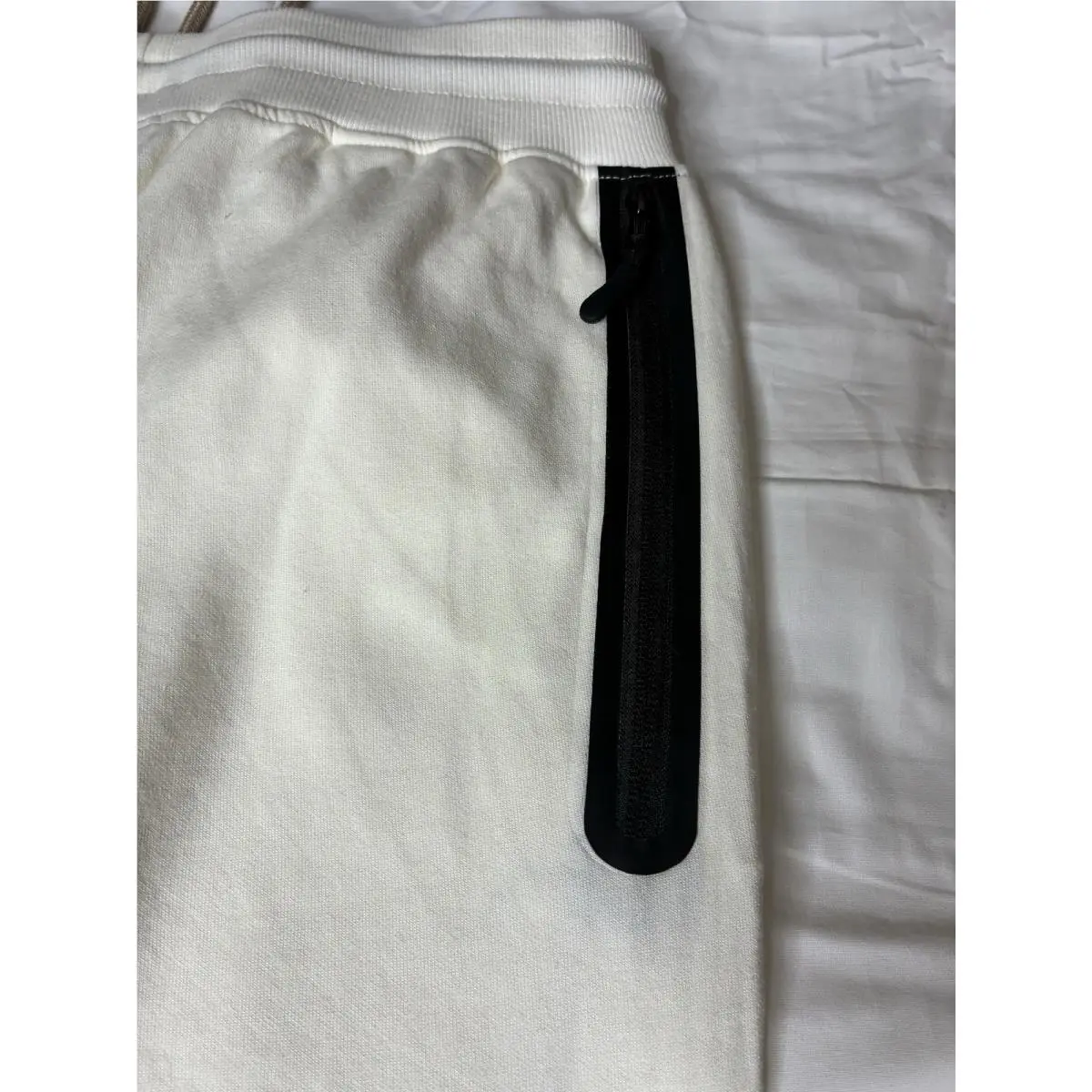 Nike clothing - Ivory 15