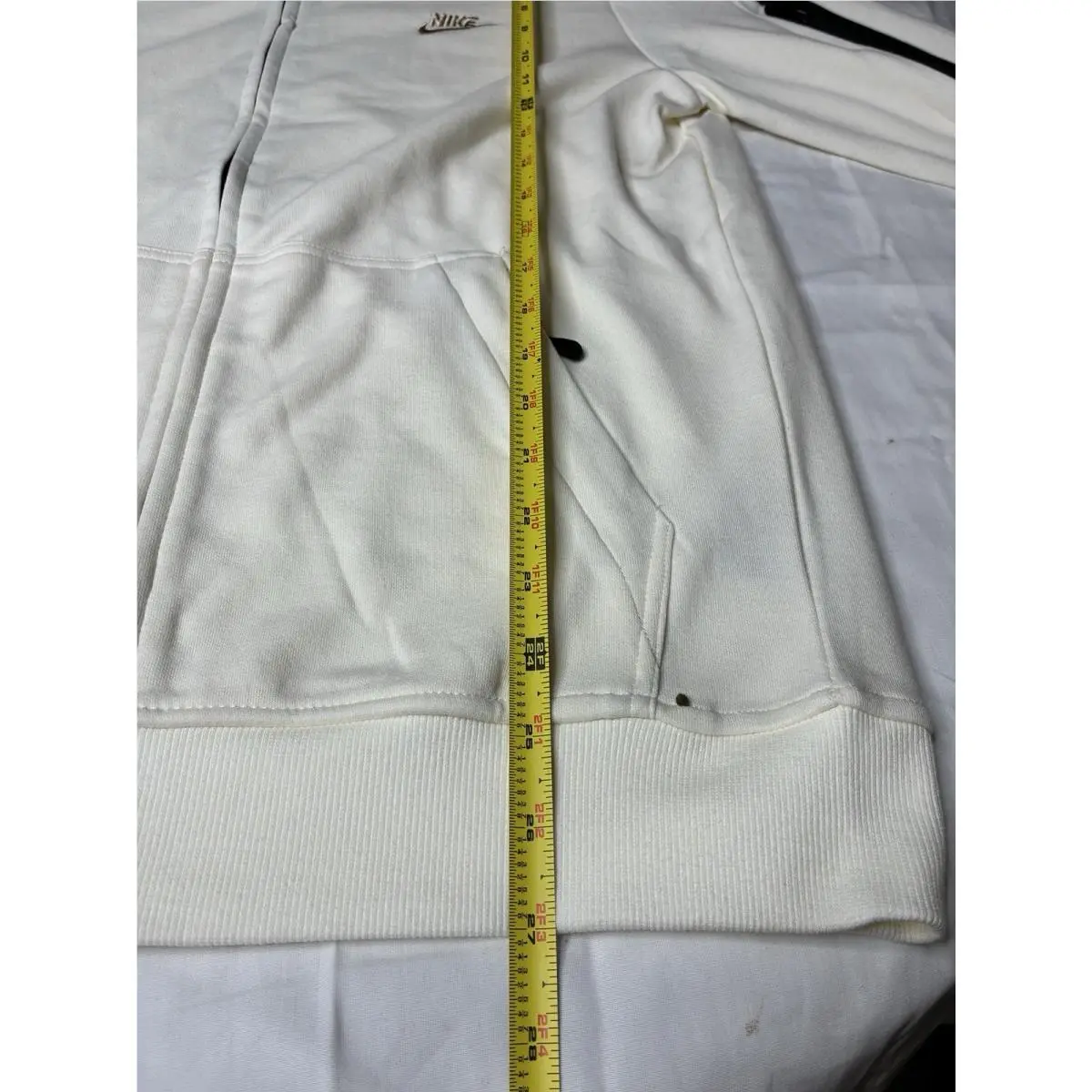 Nike clothing - Ivory 7