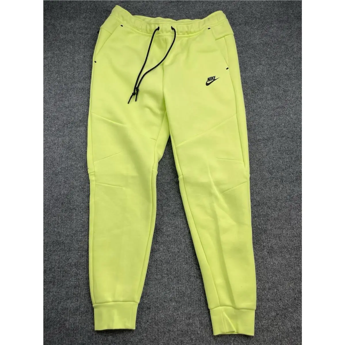 Nike clothing - Nike Tech Windrunner - Tech Windrunner - Green 11