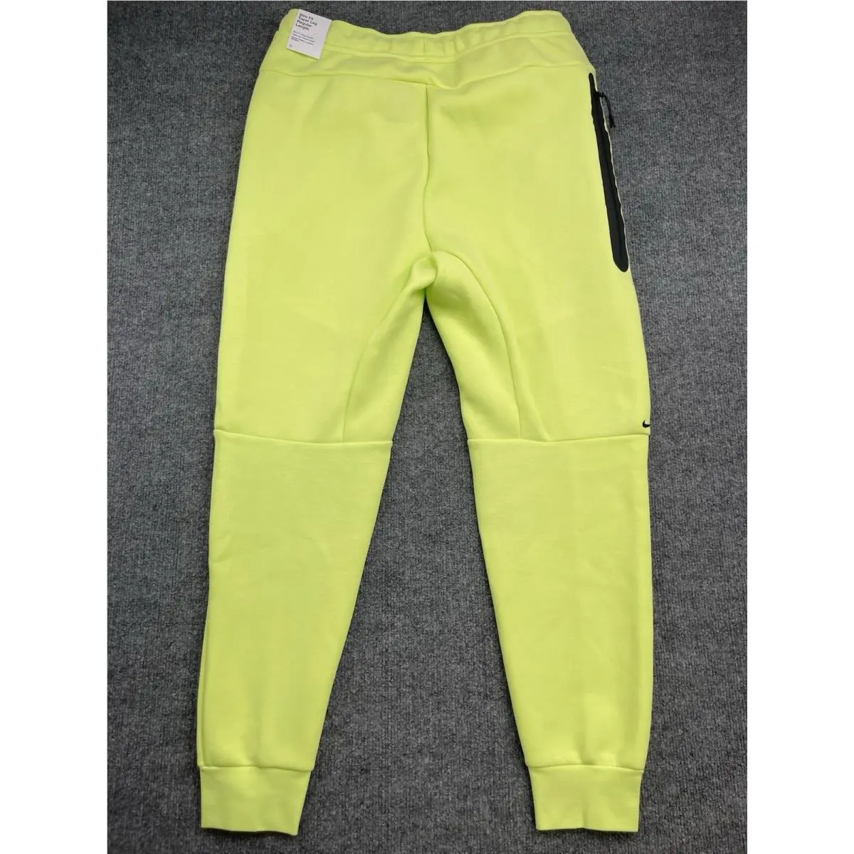 Nike clothing - Nike Tech Windrunner - Tech Windrunner - Green 18