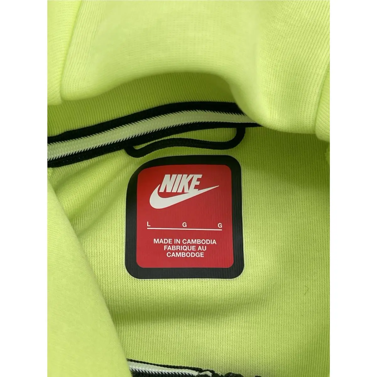 Nike clothing - Nike Tech Windrunner - Tech Windrunner - Green 4