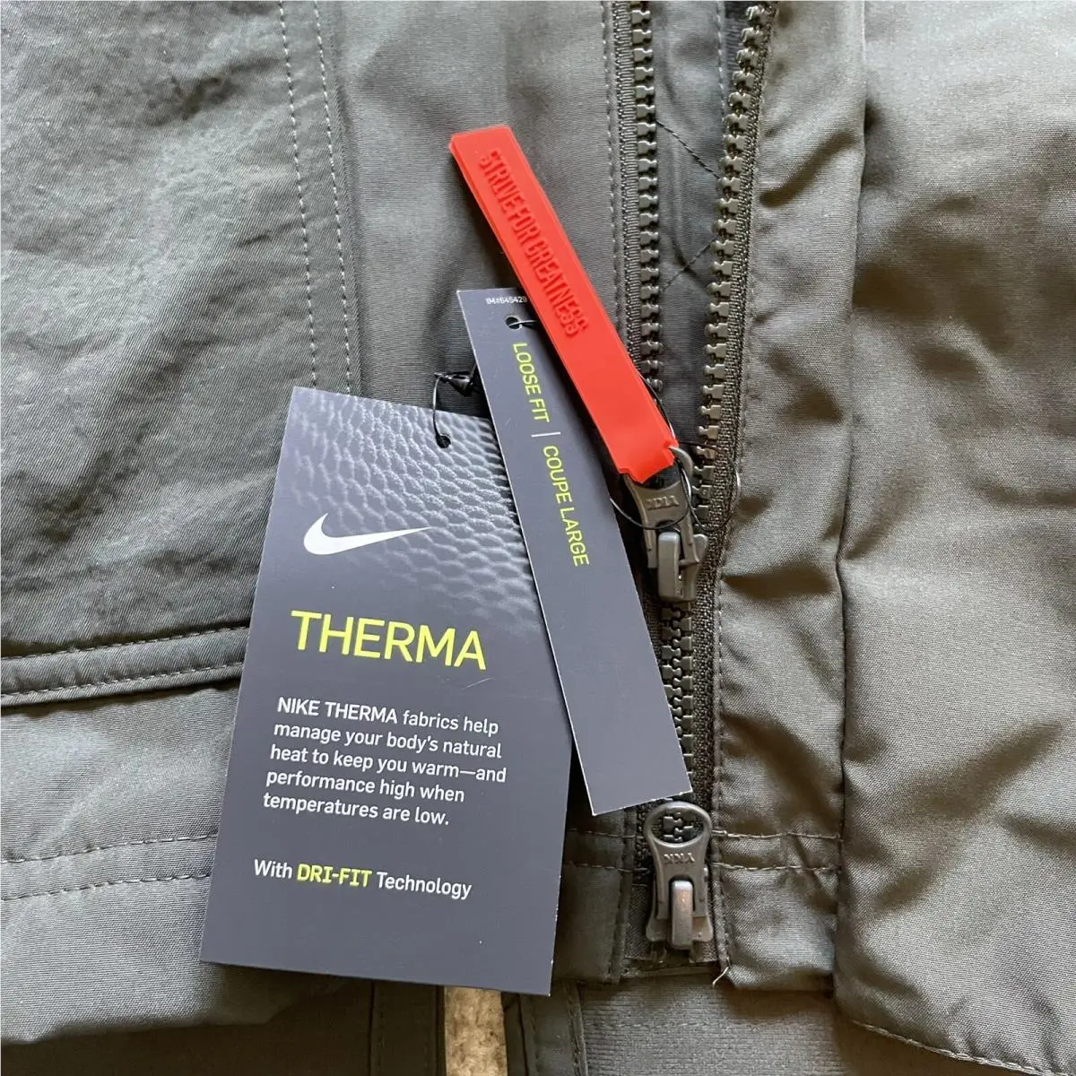 Nike clothing - Nike Dri-Fit - Green (UPC: 193151057464) 1