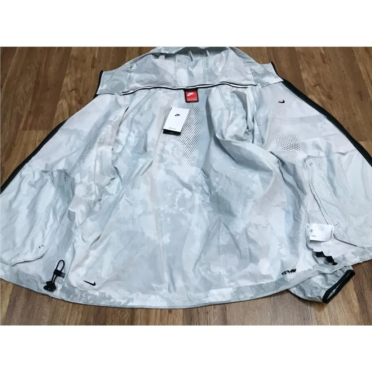 Nike clothing - Gray 9