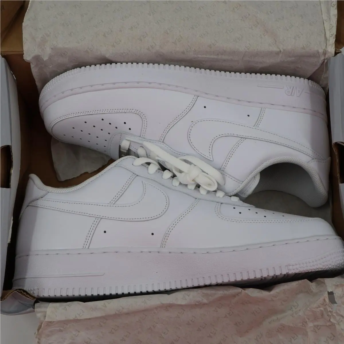 Nike shoes - Nike Air Force 1 `07 - White 5