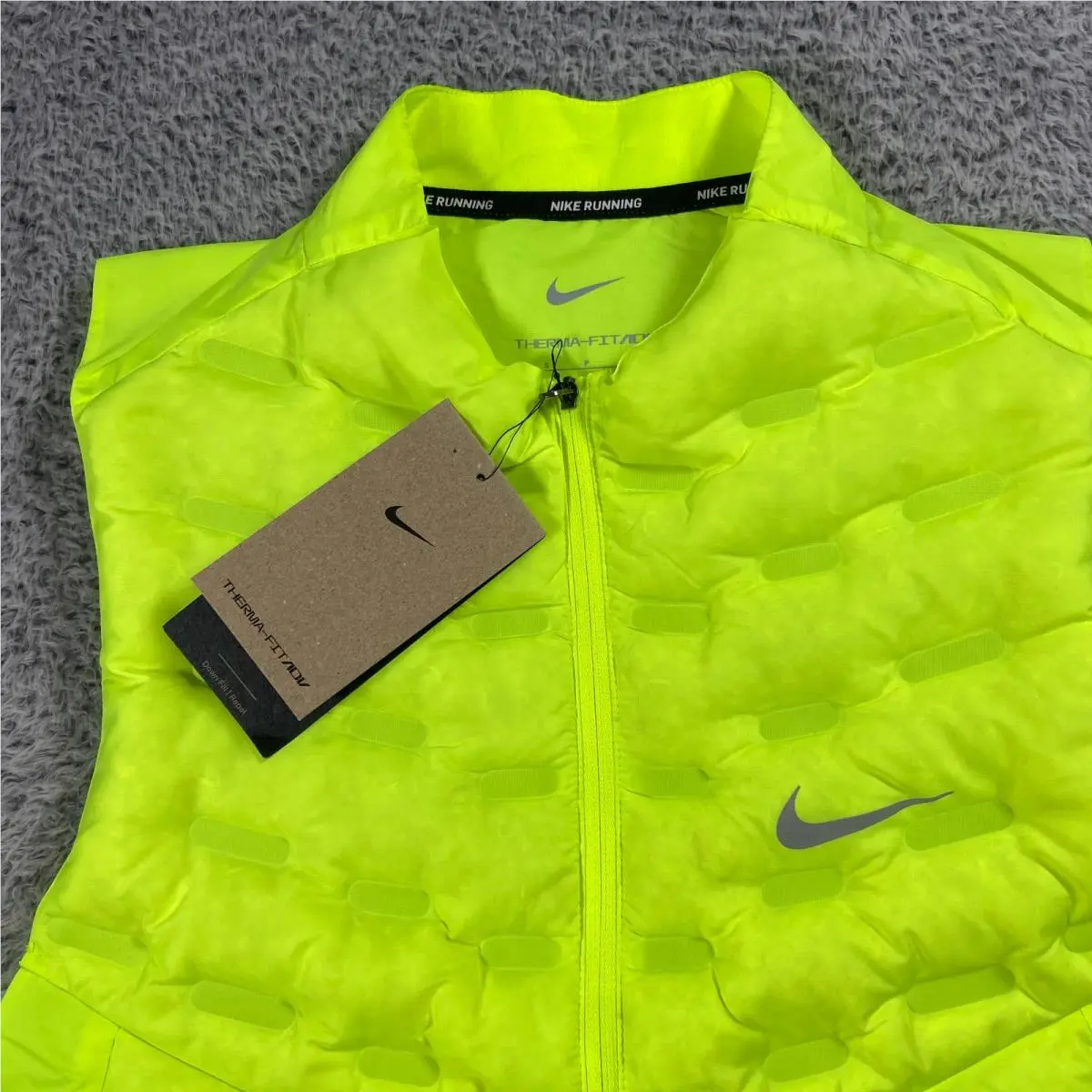 Nike clothing - Nike AeroLoft - AeroLoft - Green 2