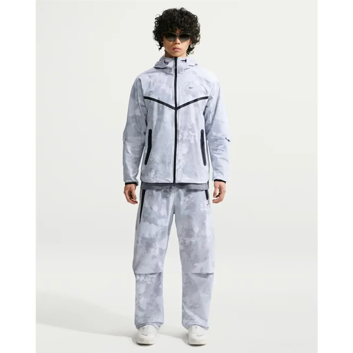 Nike clothing - Gray (UPC: 198728931024) 2