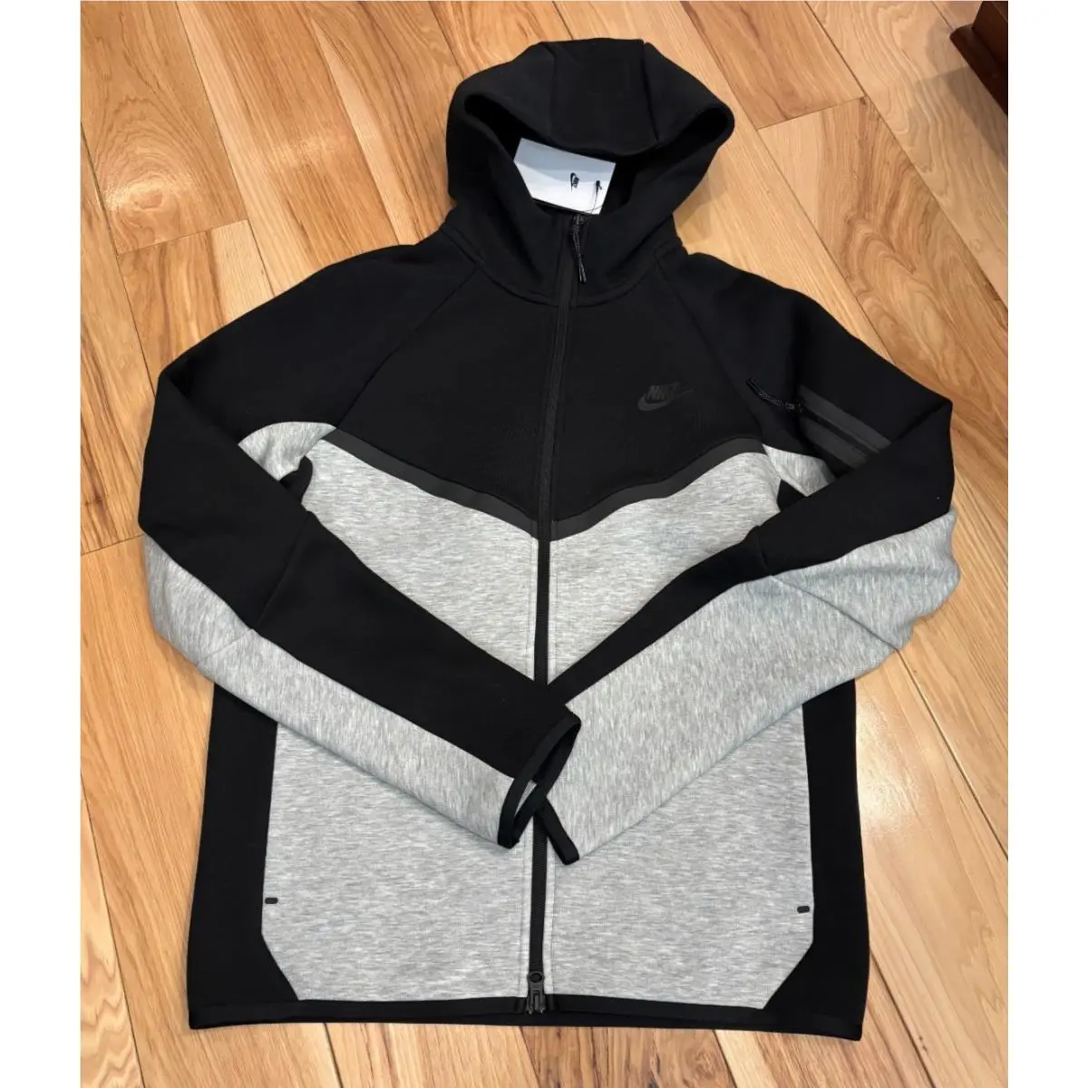 Tech Fleece Windrunner Black Grey HV0949 011 Men`s Small Tall by Nike