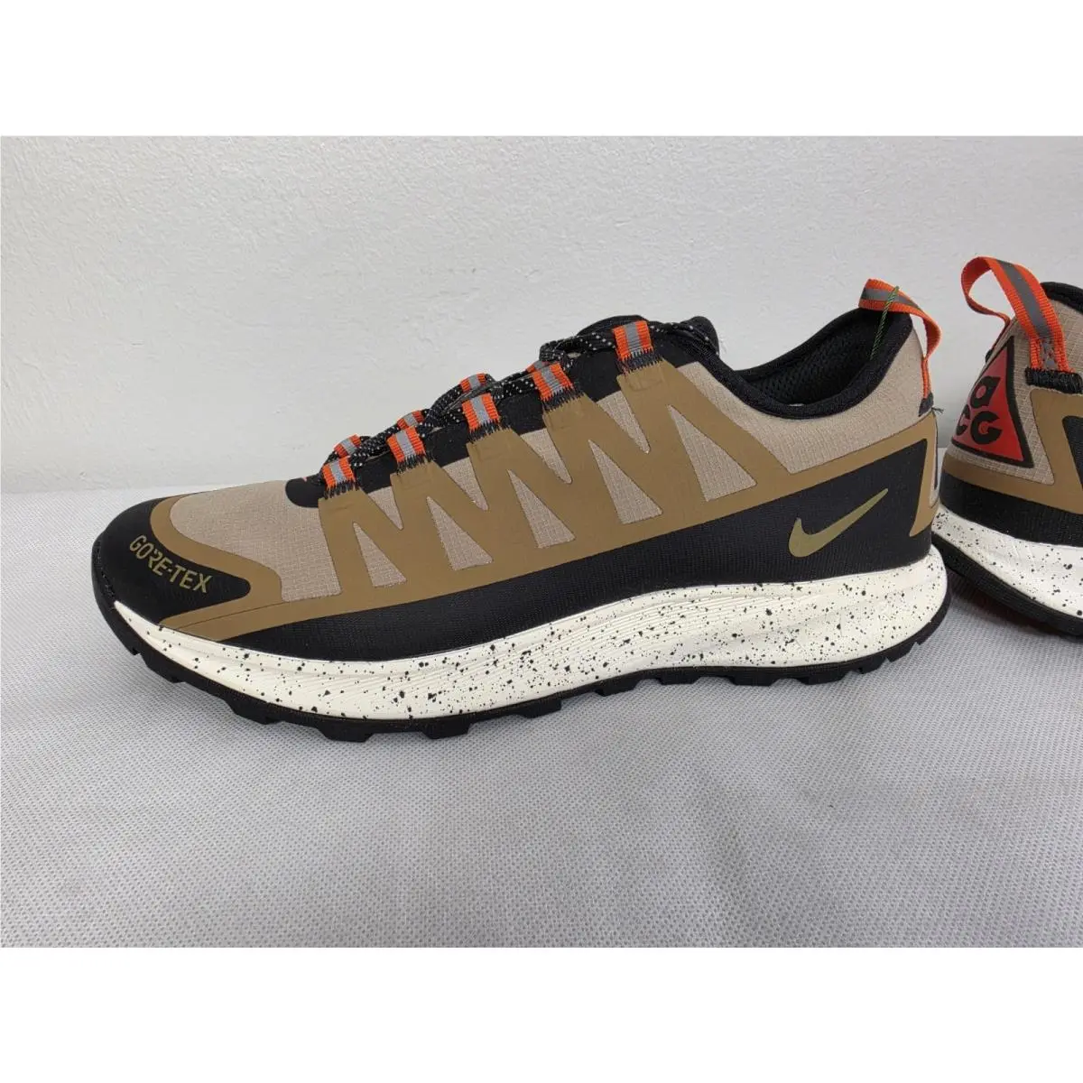 Acg Air Nasu Gore-tex Hiking Trail Shoes Men`s Size 13 US CW5924-200 by Nike