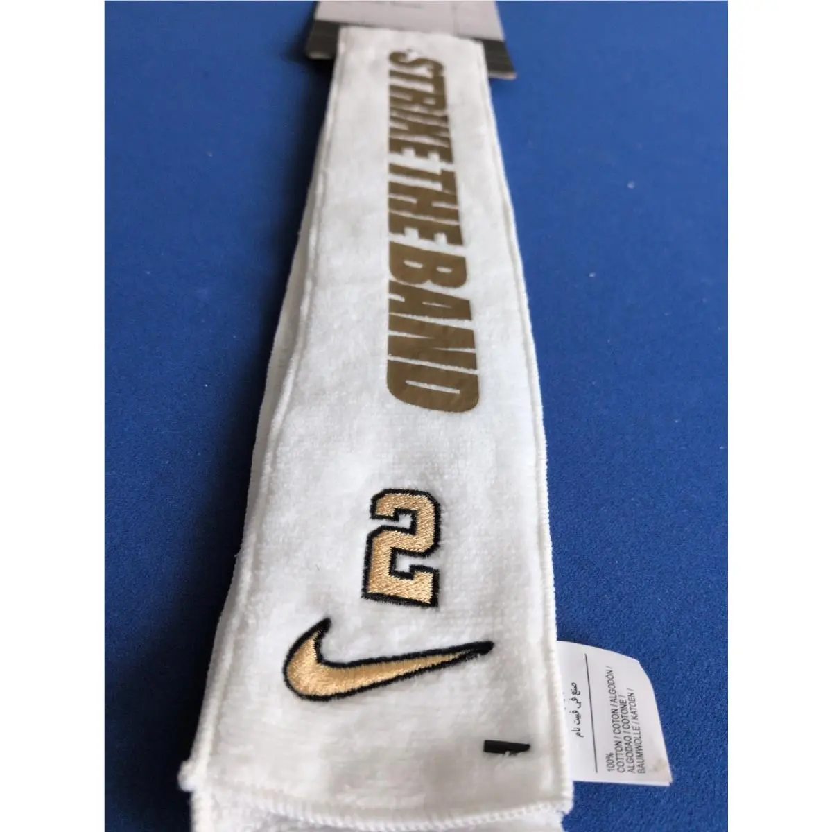 Nike clothing - White (UPC: 198960963951) 0