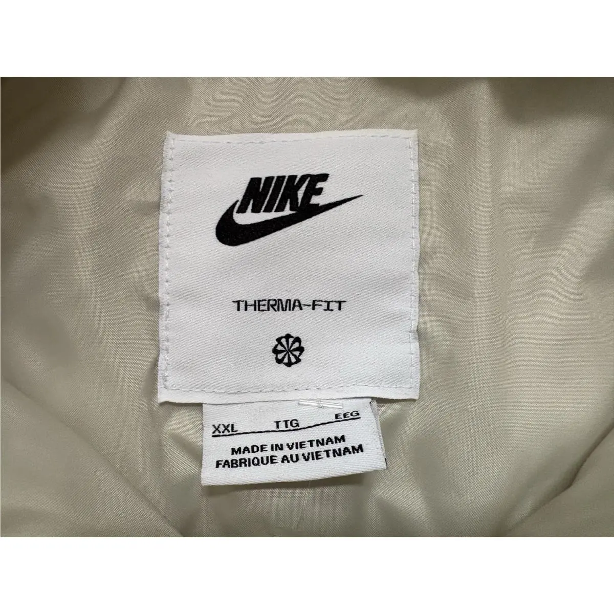 Nike clothing - Ivory (UPC: 0198482128302) 3