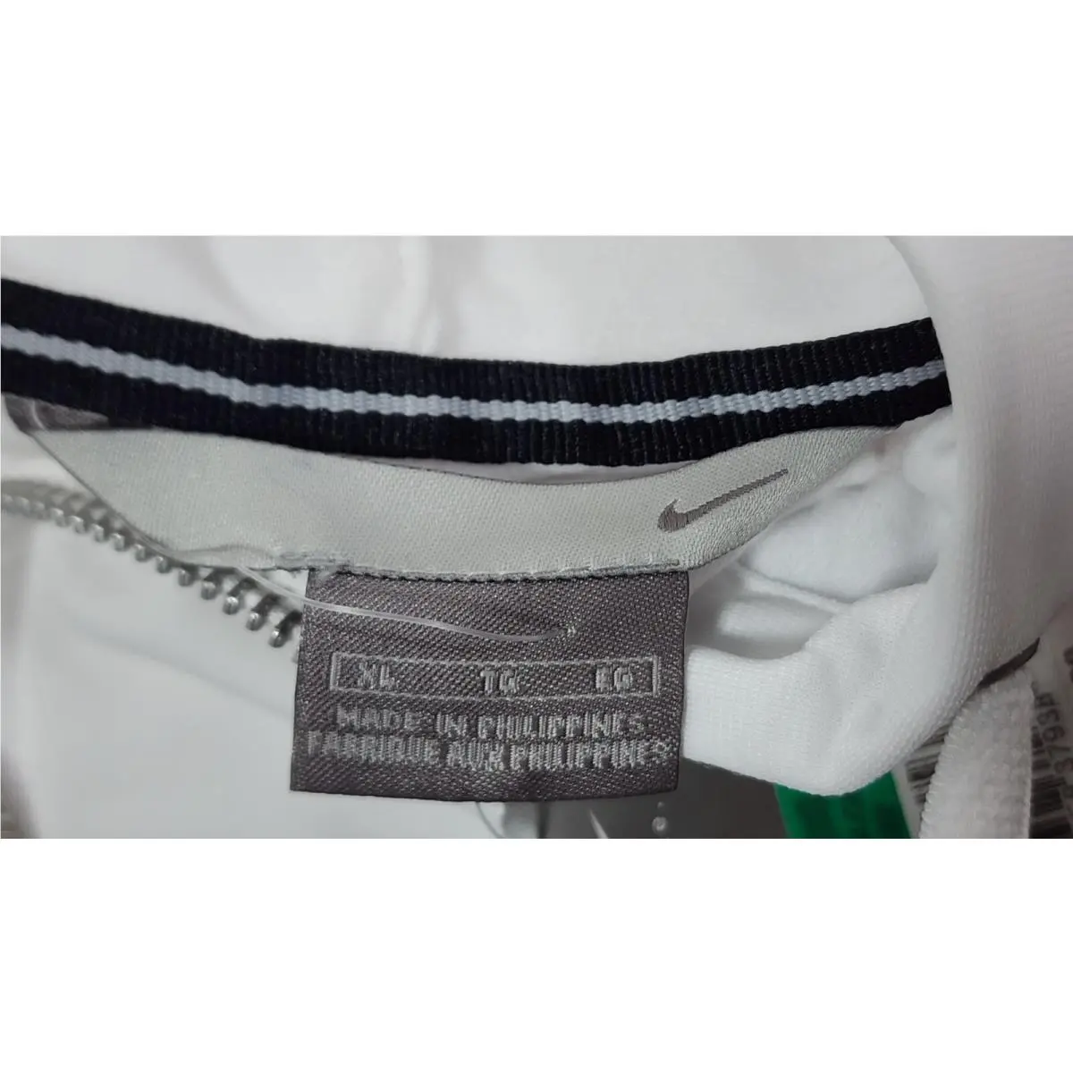 Nike clothing - White (UPC: 659658379381) 15