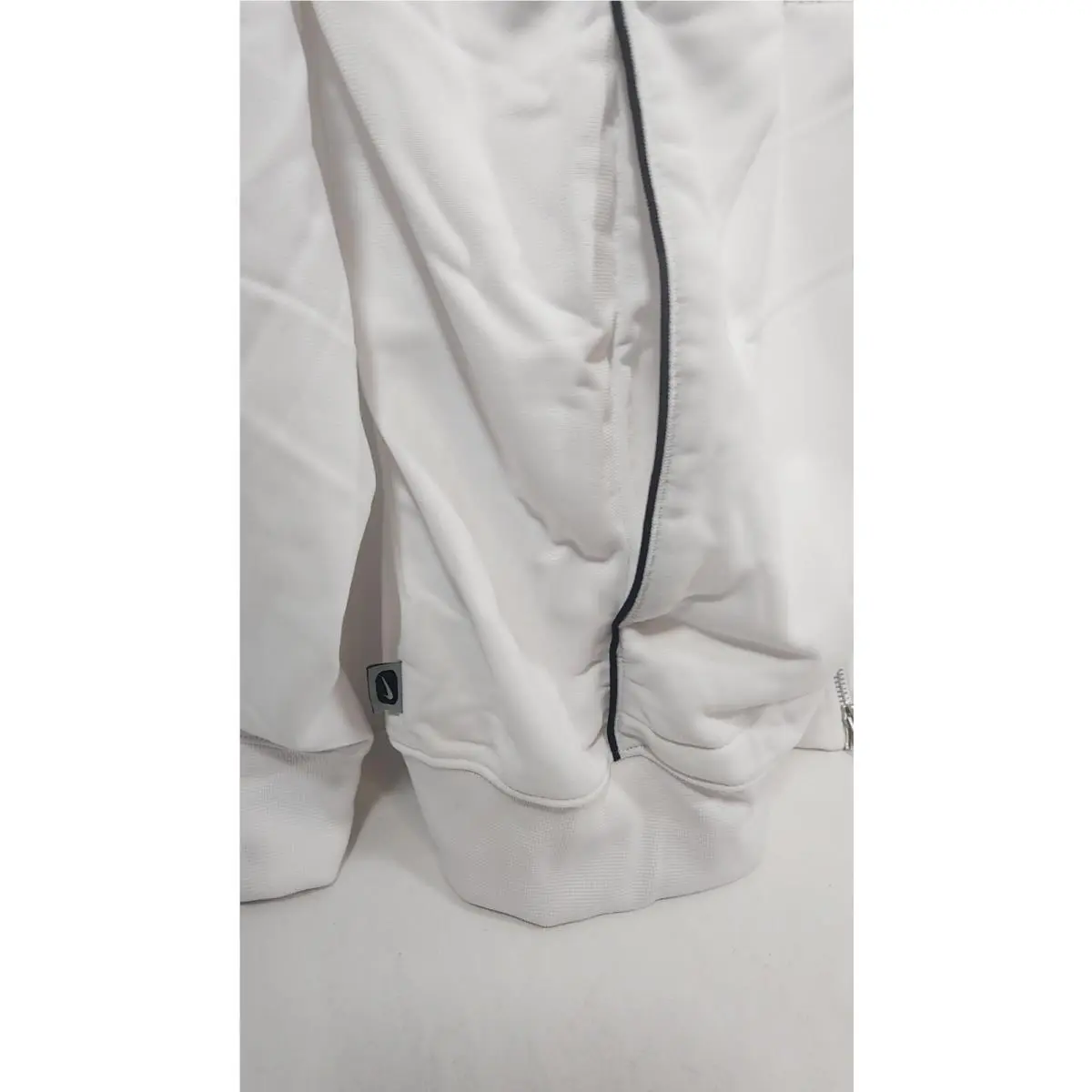 Nike clothing - White (UPC: 659658379381) 4