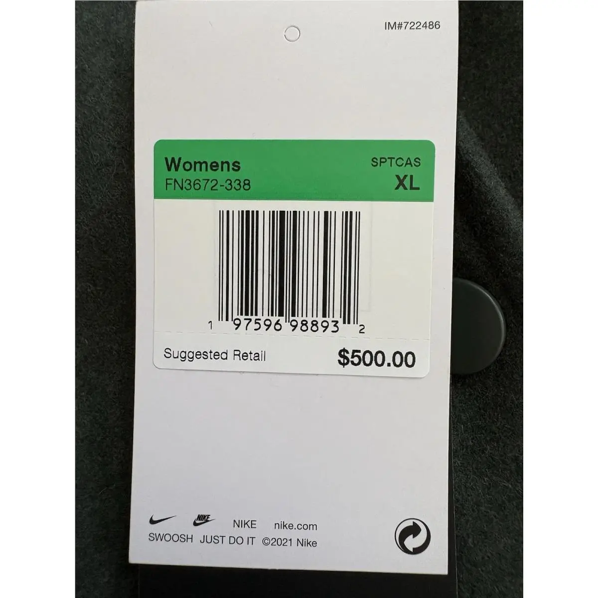 Nike clothing - Green (UPC: 0197596988932) 2