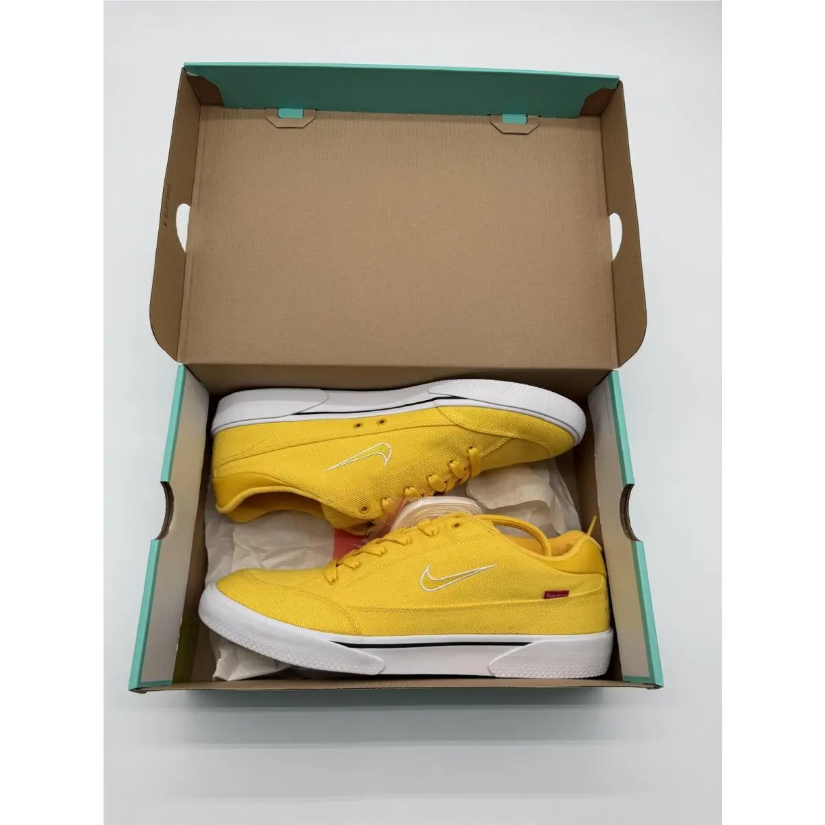 SB Gts QS Supreme Shoes Men`s Size 12 Yellow Canvas Skate 801621 771 by Nike