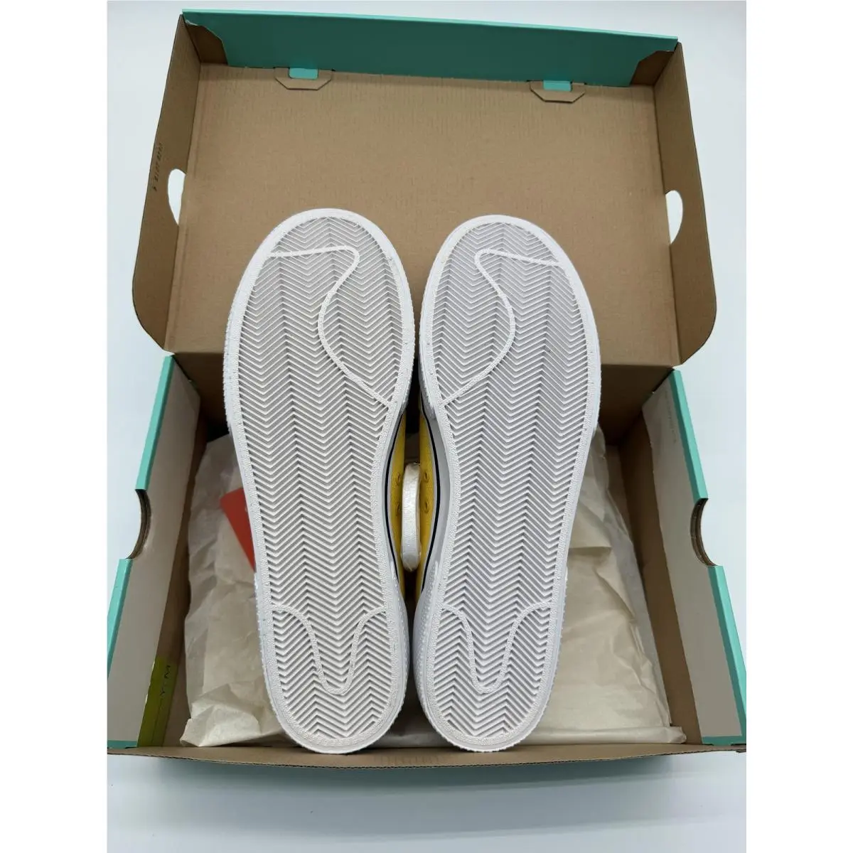 Nike shoes - Nike SB GTS QS Supreme - 801621 771 - Yellow (UPC: 0886691199410) 11