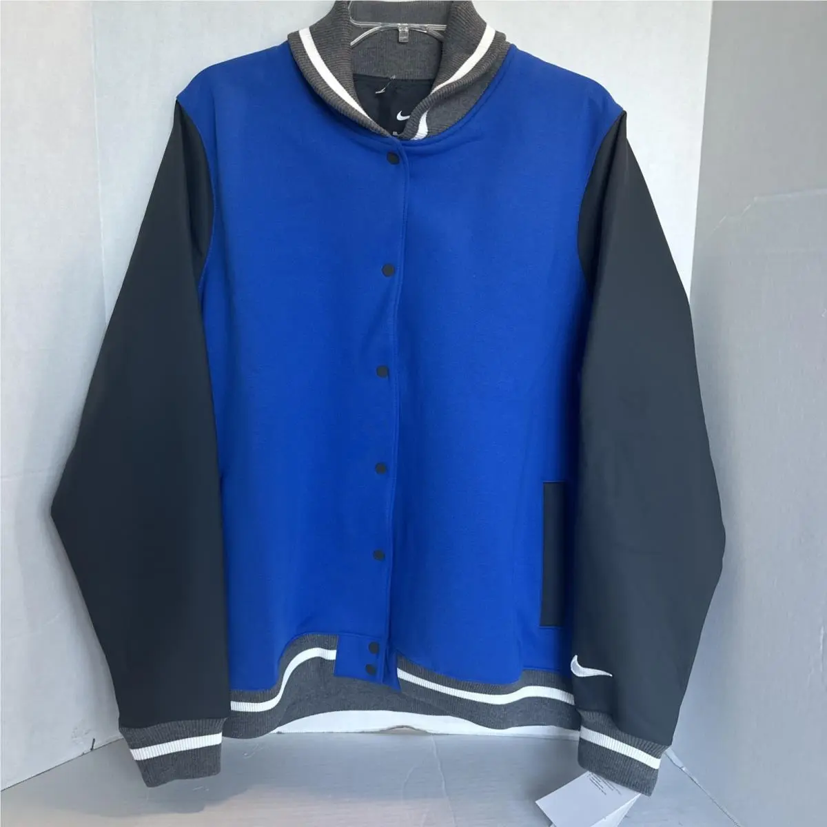 Nike clothing - Blue (UPC: 0195868446975) 11