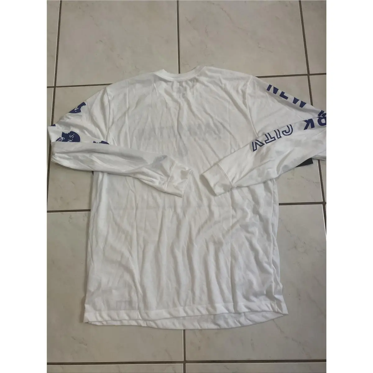 Nike clothing - White (UPC: 0193150498671) 8