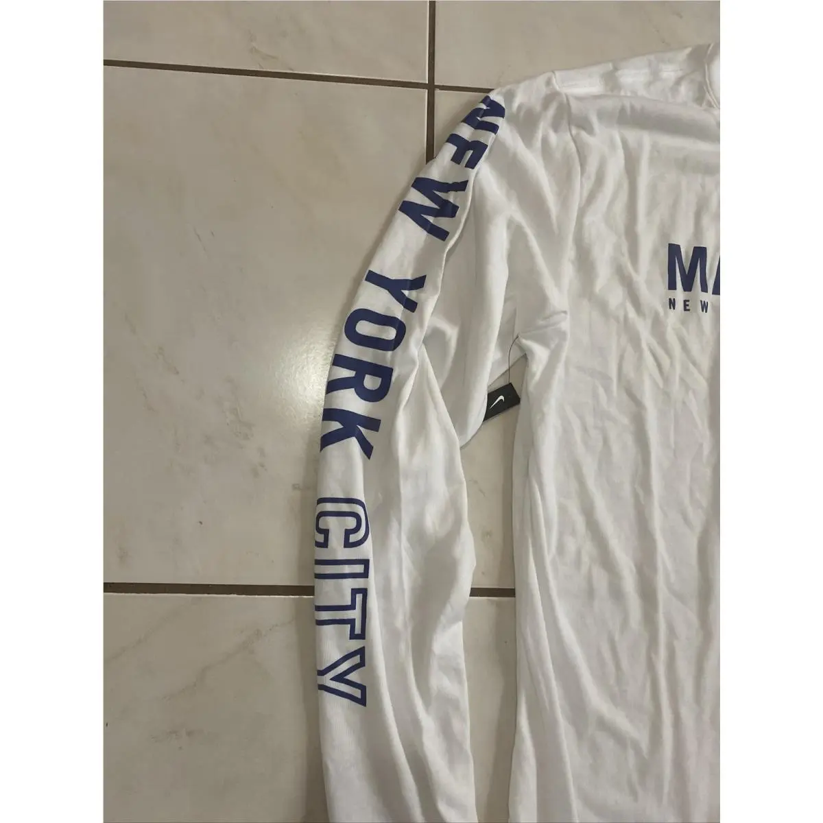 Nike clothing - White (UPC: 0193150498671) 3