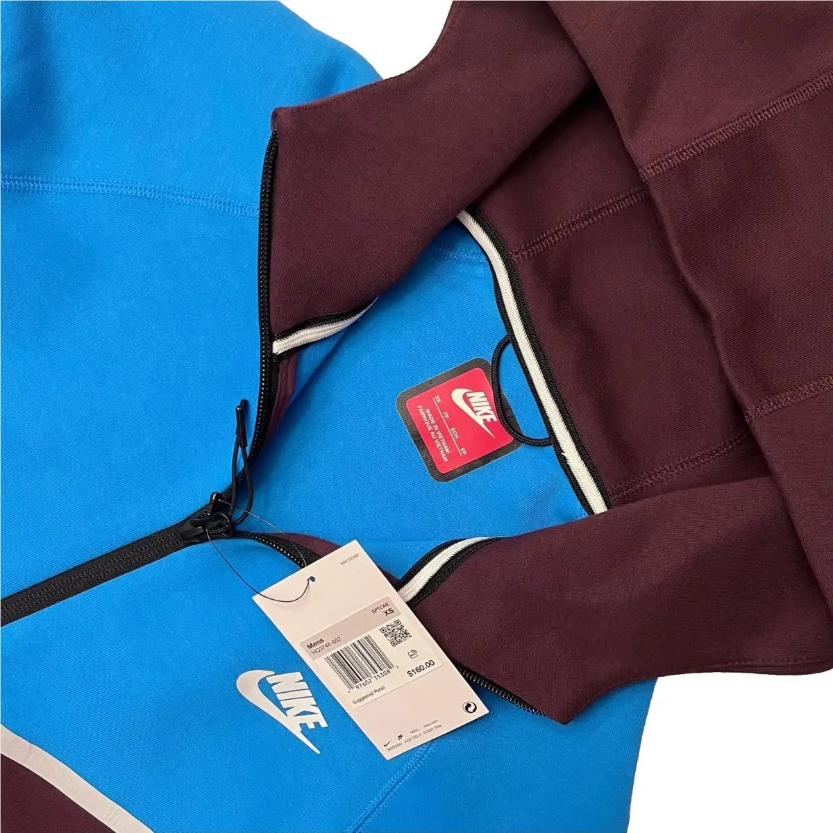 Nike clothing - Blue (UPC: 197602353082) 0
