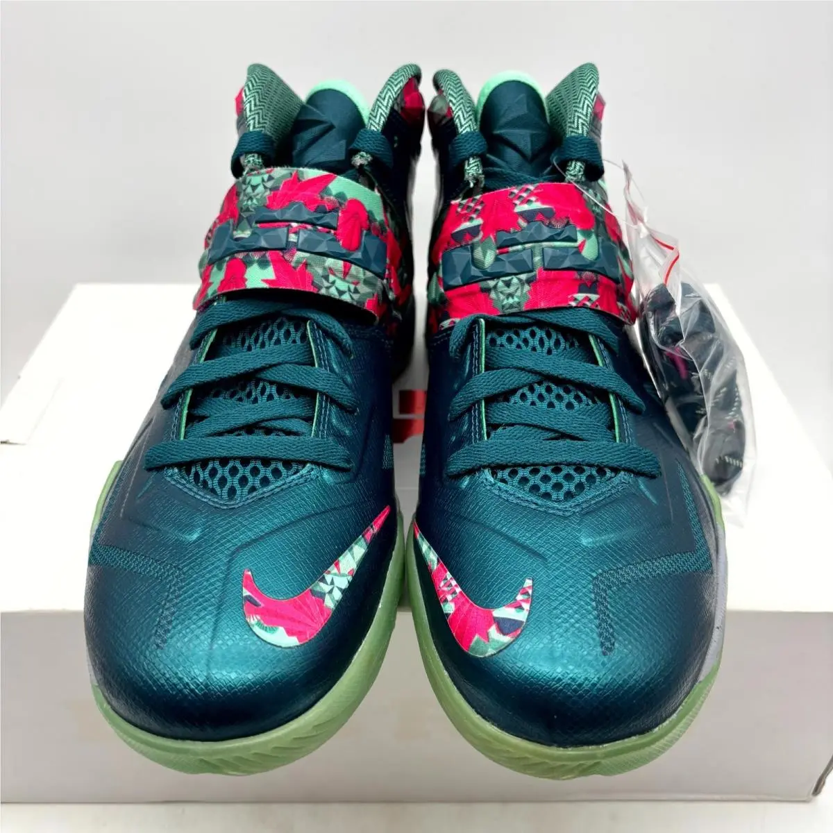 Nike shoes - Nike LeBron Zoom Soldier 7 - 599264-300 - Green (UPC: 884500030206) 1
