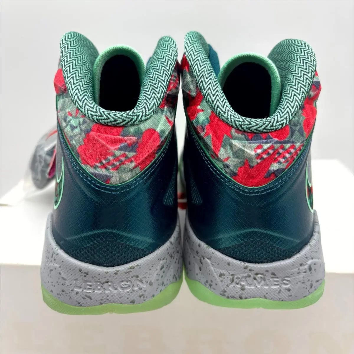 Nike shoes - Nike LeBron Zoom Soldier 7 - 599264-300 - Green (UPC: 884500030206) 2
