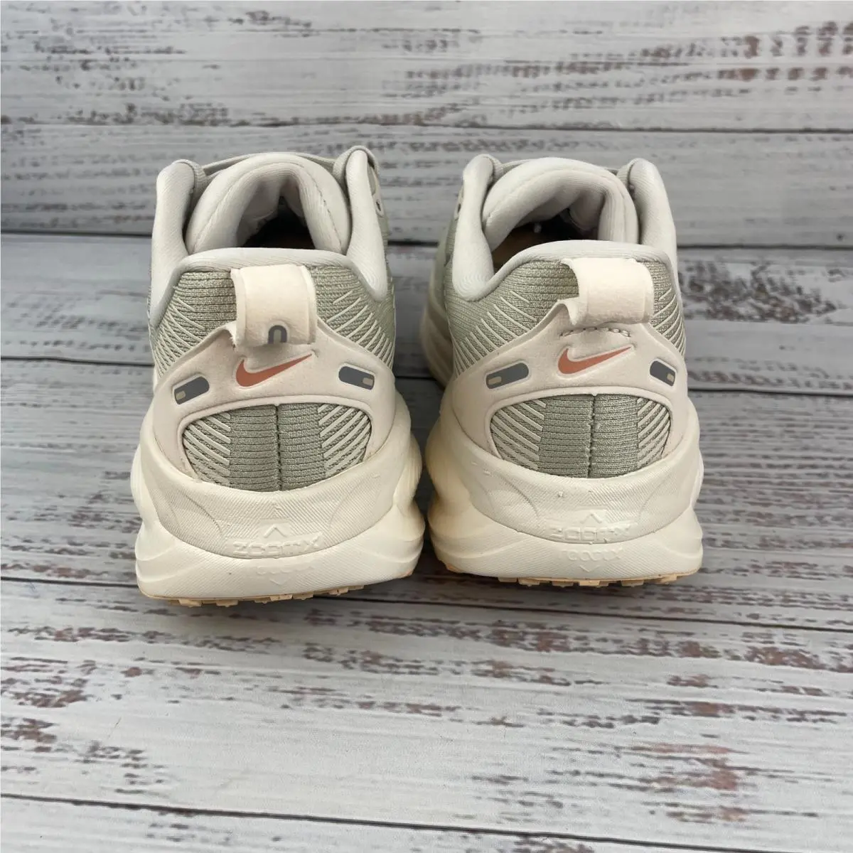Nike shoes - Nike Vomero 18 - Vomero - Silver (UPC: 198729810601) 3
