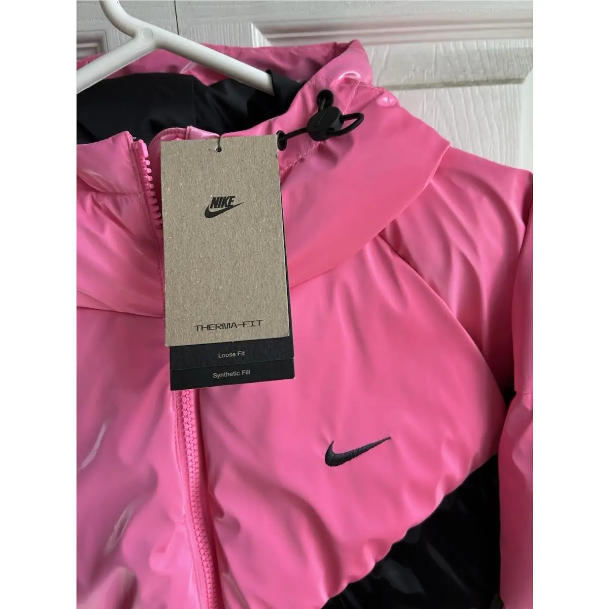 Nike clothing - Pink (UPC: 198482140892) 0