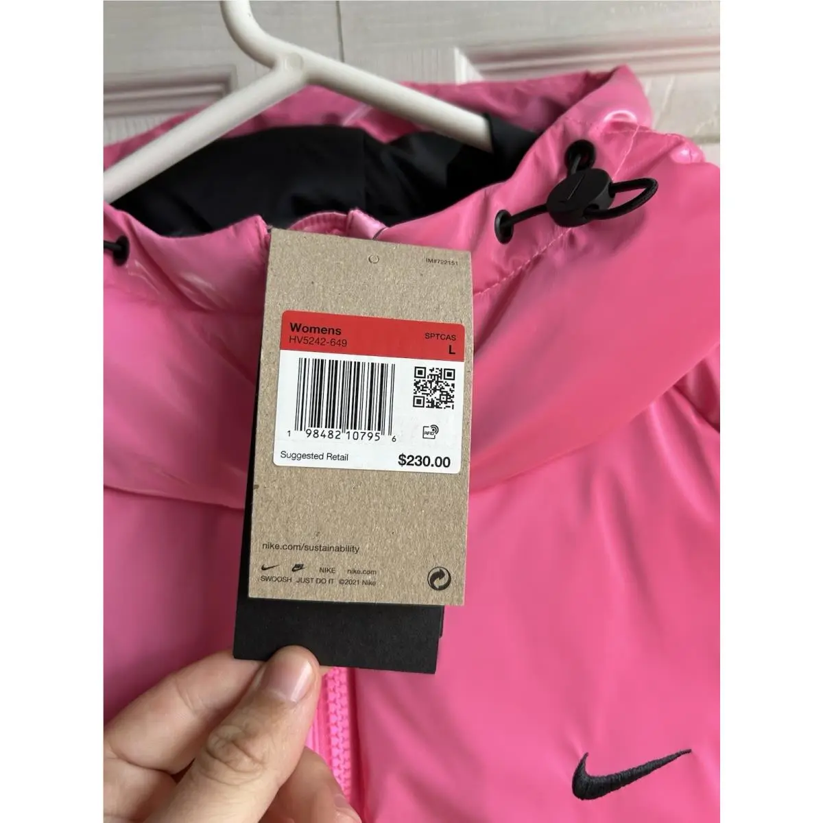 Nike clothing - Pink (UPC: 198482140892) 1